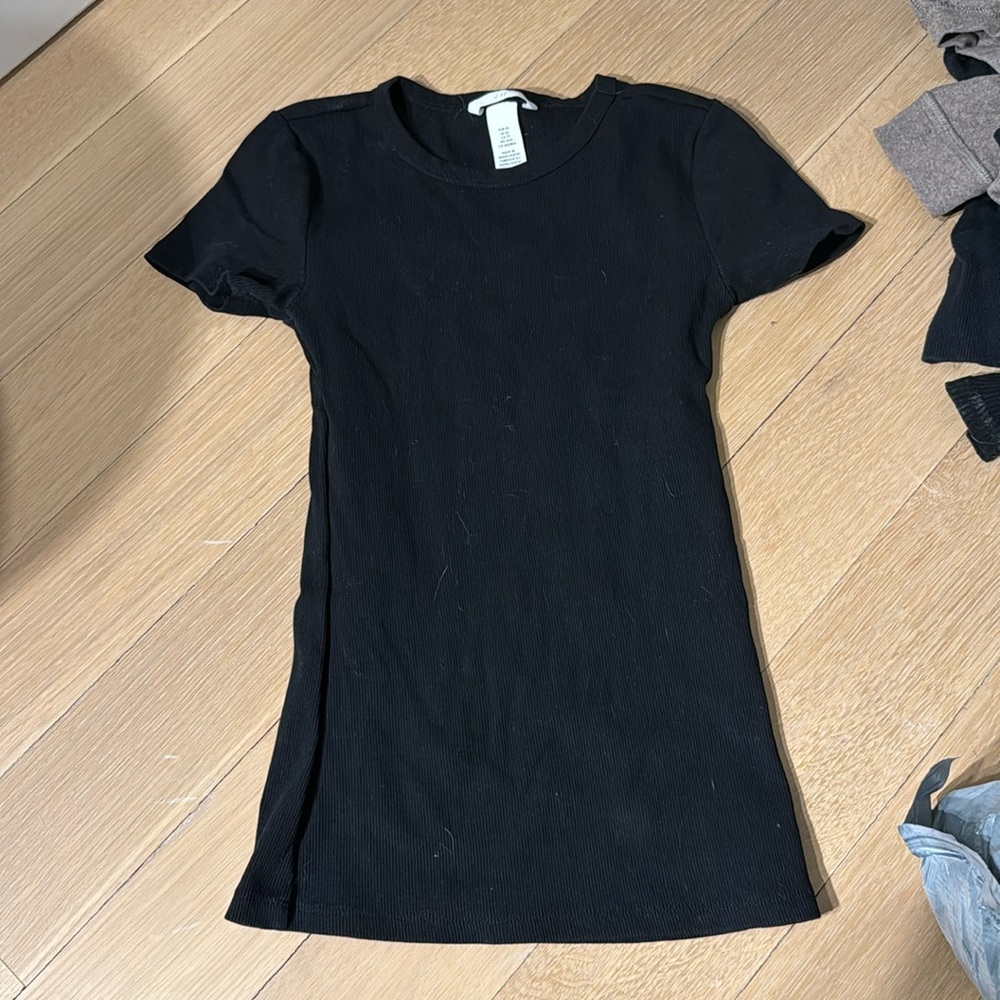 Fitted H&M tshirt